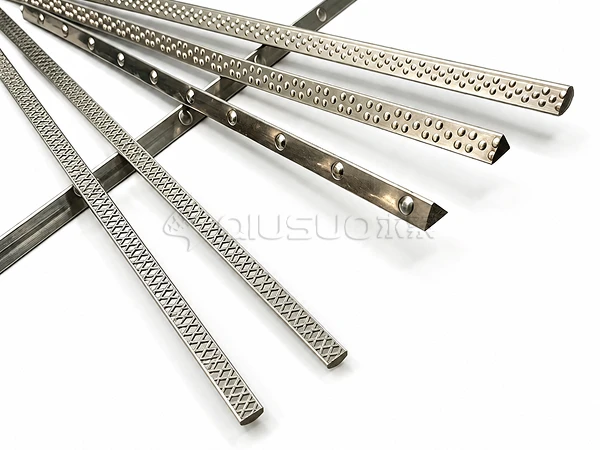 Different patterns of anti-slip profile wires are placed together.