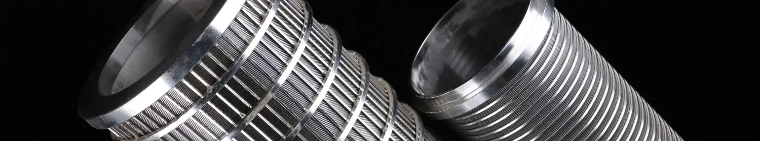 Plusieurs tubes de fil de cale dans la direction différente de construction et d&#39;écoulement.