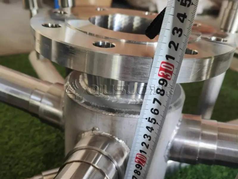 The ruler is used to check the hub height of flange connection hub radial lateral assembly.
