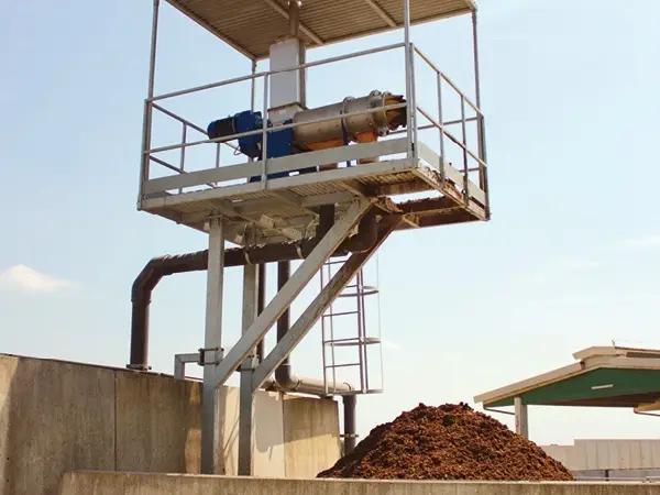 Screw separator is used in a livestock farm.