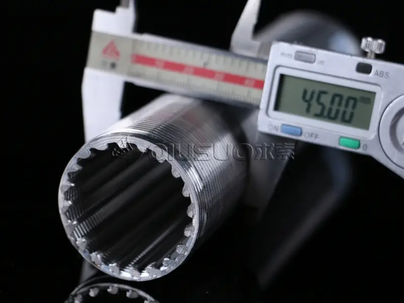 Measure a wedge wire tube slot O.D. with a vernier caliper